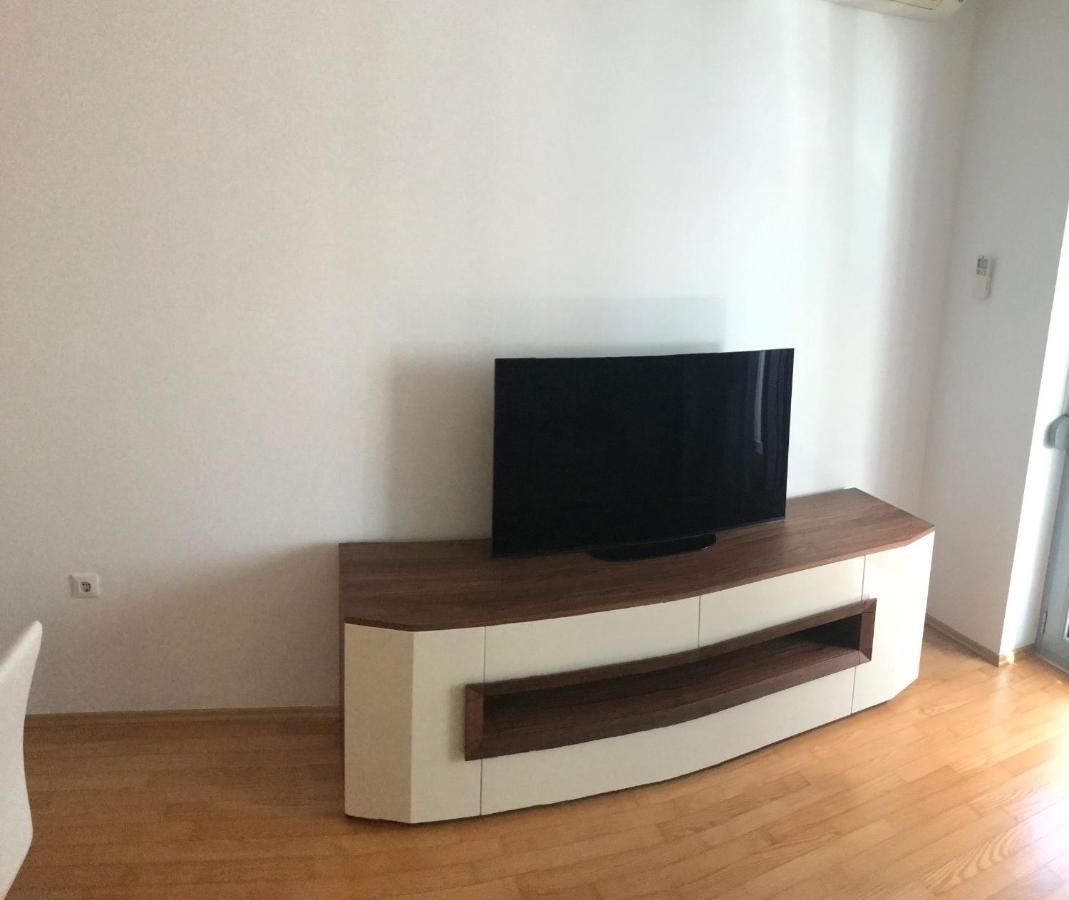 Apartment Angela With Private Garage Slot Pula Exterior foto